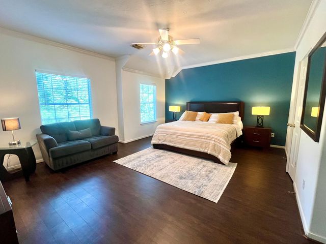 2 Stone Arrow Place, The Woodlands, TX 77382