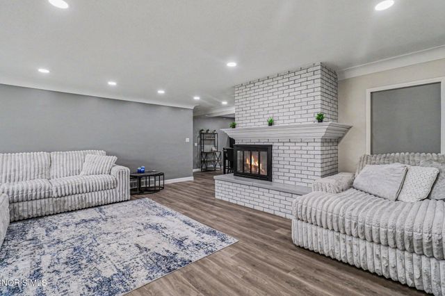 2120 Mathews Road, Northwood, OH 43619