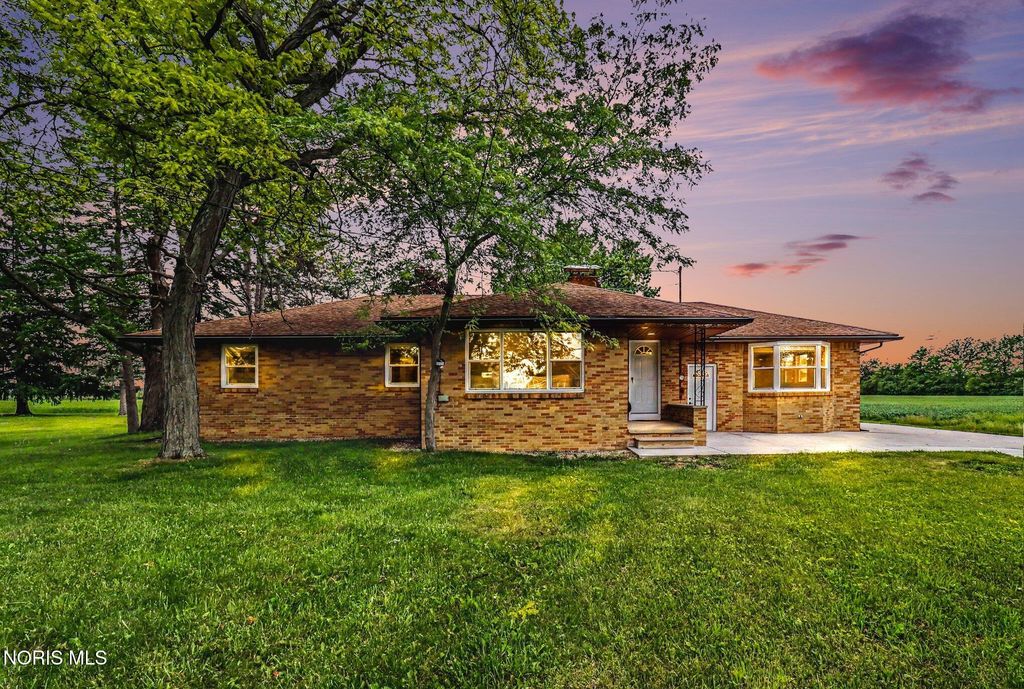 2120 Mathews Road, Northwood, OH 43619