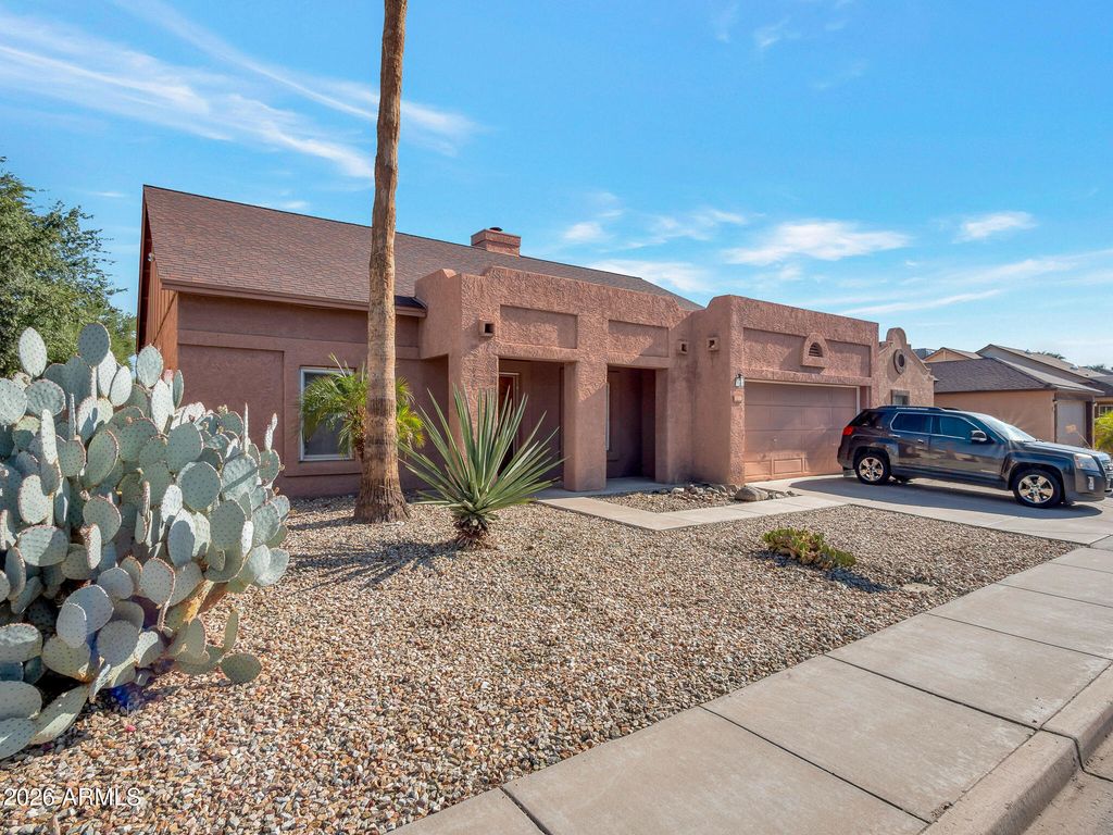 4220 W CREEDANCE Boulevard, Glendale, AZ 85310 — exterior