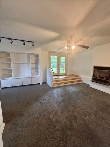 14 West Street, Bristol, RI 02809