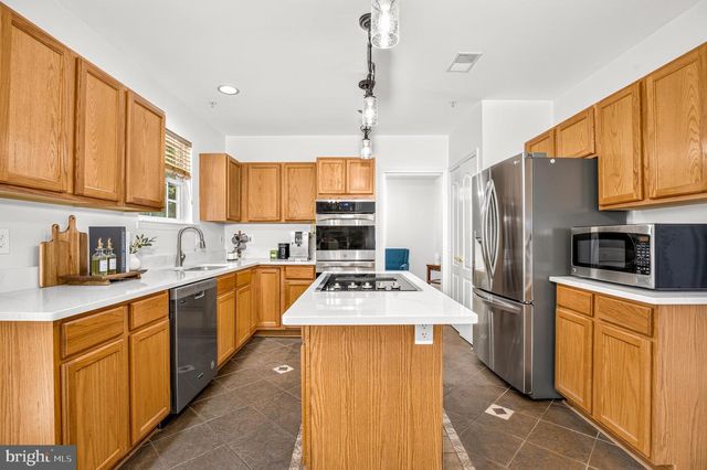 8705 DELPHI DR, Clinton, MD 20735