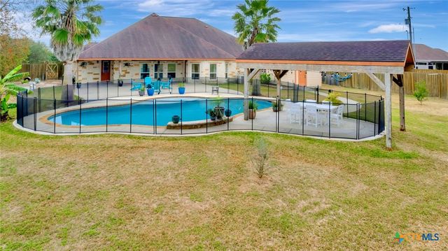 20 Stone Meadow Drive, Victoria, TX 77905