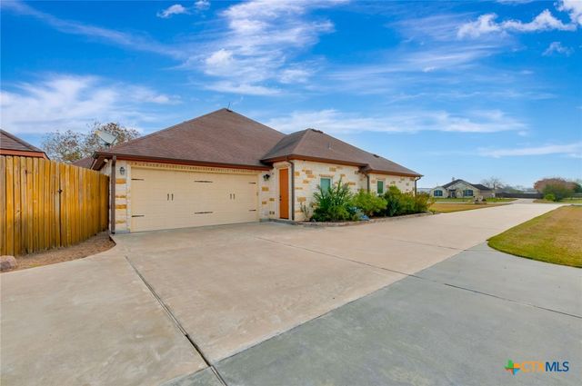 20 Stone Meadow Drive, Victoria, TX 77905