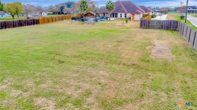 20 Stone Meadow Drive, Victoria, TX 77905