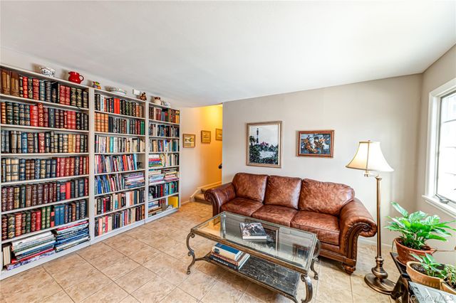 16 Landview Drive, Kings Park, NY 11754