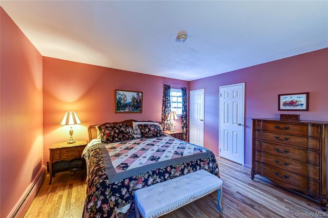 16 Landview Drive, Kings Park, NY 11754