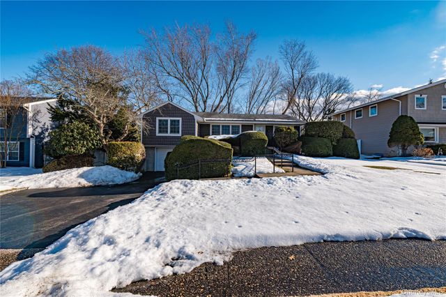 16 Landview Drive, Kings Park, NY 11754