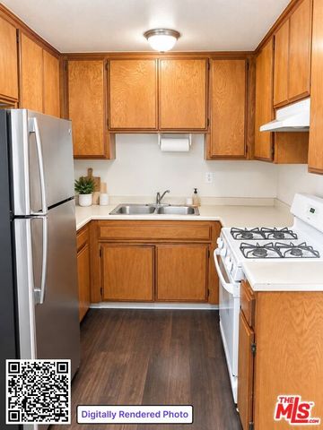 1208 W Adams Boulevard 10, Los Angeles, CA 90007