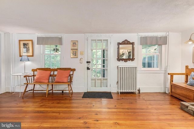 5971 BROWNTOWN RD, Front Royal, VA 22630