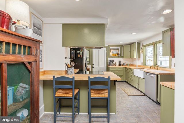 5971 BROWNTOWN RD, Front Royal, VA 22630