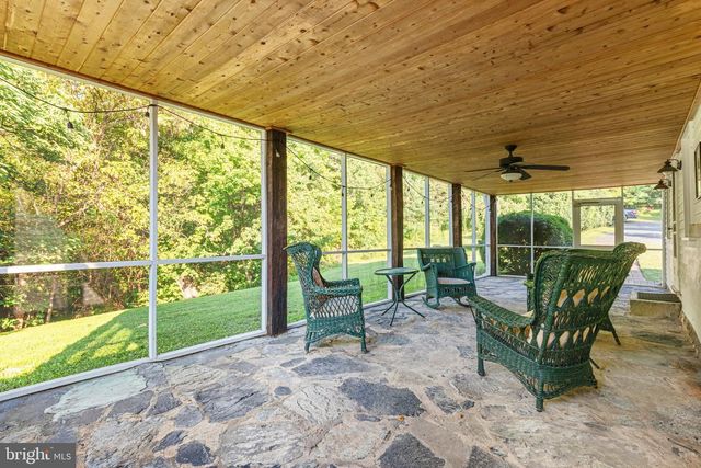 5971 BROWNTOWN RD, Front Royal, VA 22630