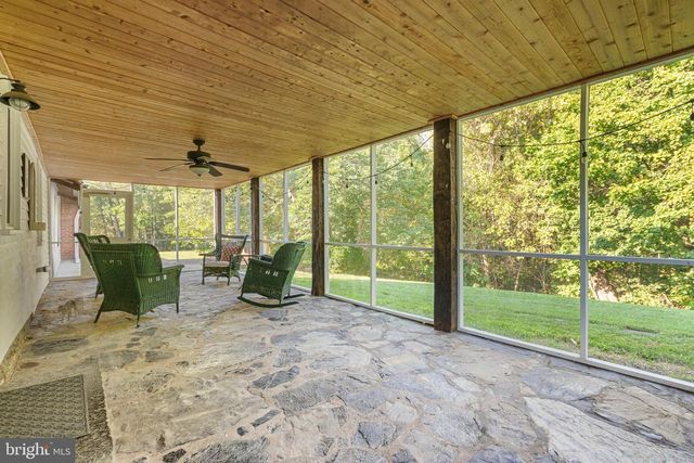 5971 BROWNTOWN RD, Front Royal, VA 22630