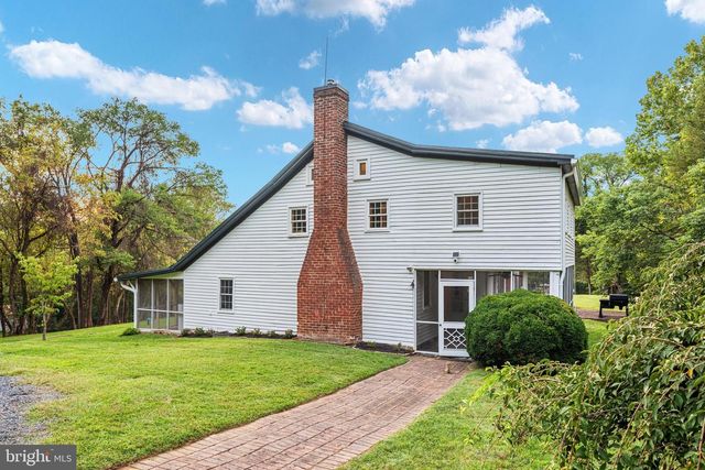 5971 BROWNTOWN RD, Front Royal, VA 22630