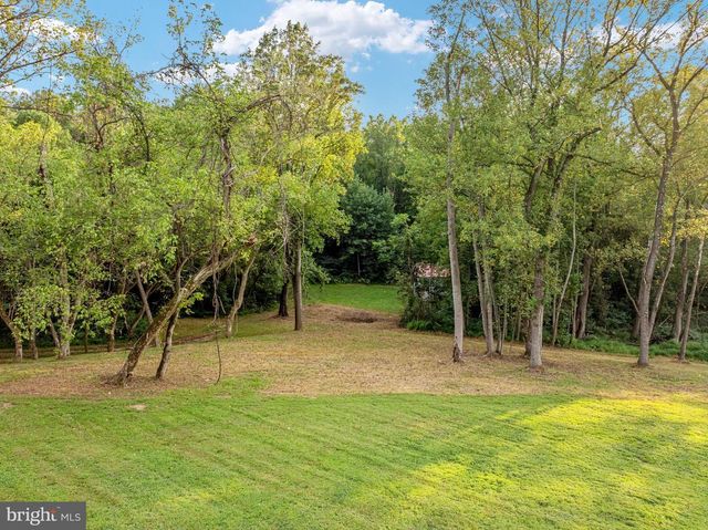 5971 BROWNTOWN RD, Front Royal, VA 22630