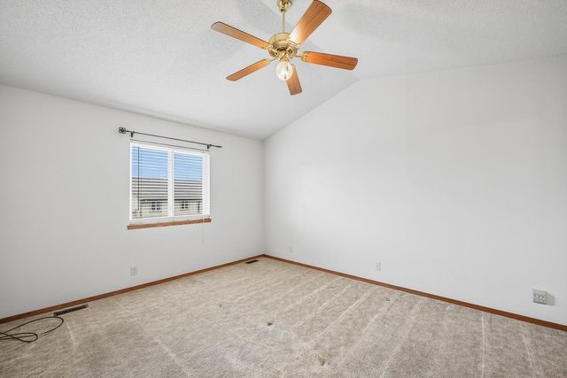 8849 N Hidden Ln, Park City, KS 67147