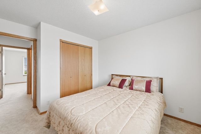 8849 N Hidden Ln, Park City, KS 67147