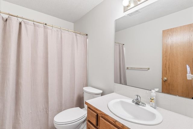 8849 N Hidden Ln, Park City, KS 67147