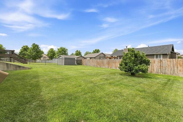 8849 N Hidden Ln, Park City, KS 67147