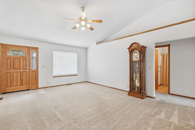8849 N Hidden Ln, Park City, KS 67147