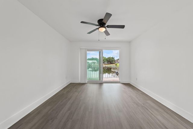 210 Pelham Road, B107, Fort Walton Beach, FL 32547