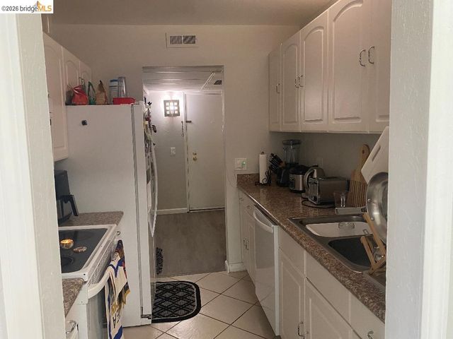 360 N Civic Dr 411, Walnut Creek, CA 94596