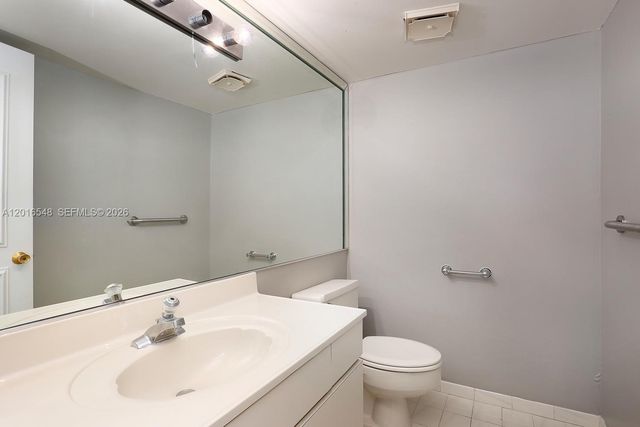 110 Salamanca Ave PH, Coral Gables, FL 33134