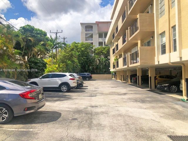 110 Salamanca Ave PH, Coral Gables, FL 33134