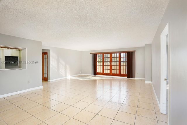110 Salamanca Ave PH, Coral Gables, FL 33134