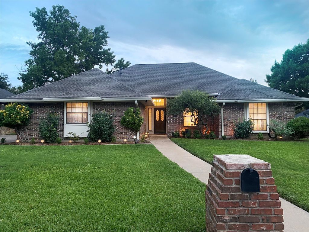 6624 Quail Ridge Drive, North Richland Hills, TX 76180