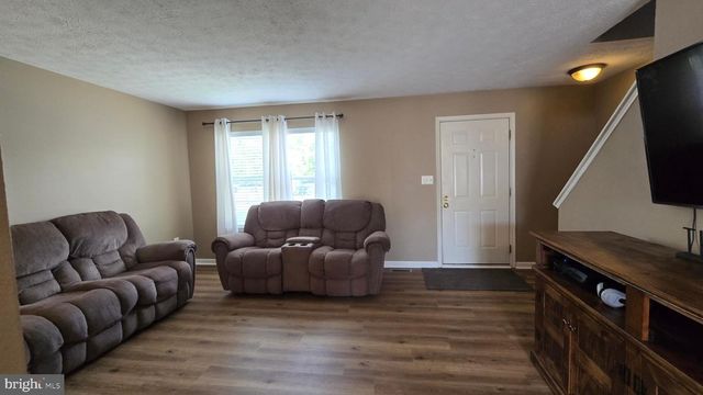 126 EQUESTRIAN DR, Stephens City, VA 22655