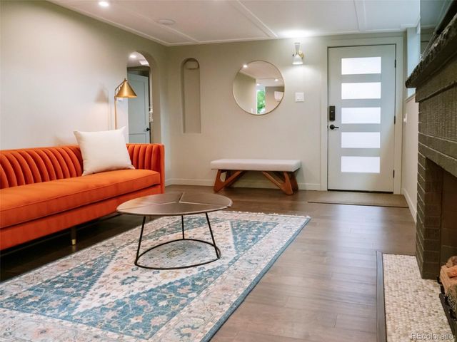 570 Steele Street, Denver, CO 80206