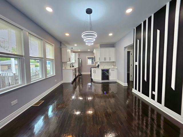 8819 S Carpenter Street, Chicago, IL 60620