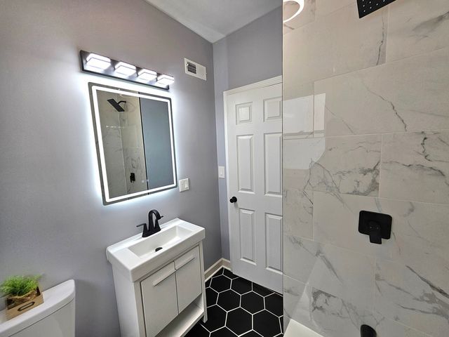 8819 S Carpenter Street, Chicago, IL 60620