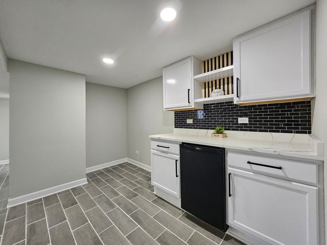 8819 S Carpenter Street, Chicago, IL 60620