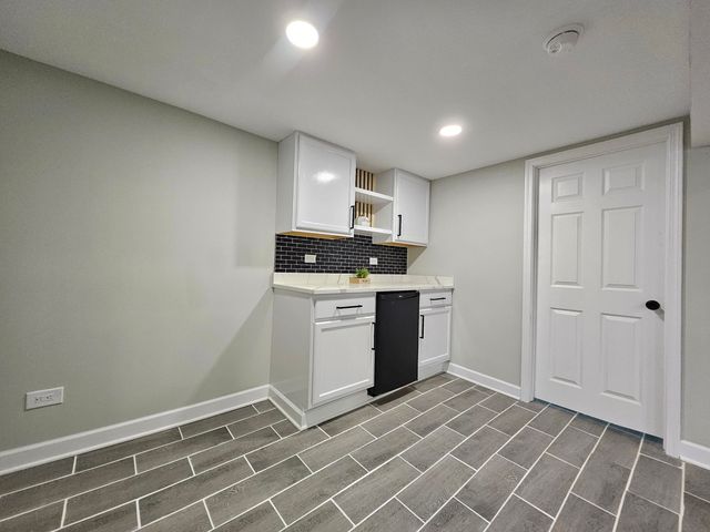 8819 S Carpenter Street, Chicago, IL 60620