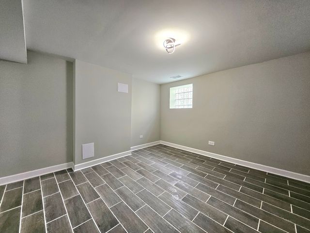 8819 S Carpenter Street, Chicago, IL 60620
