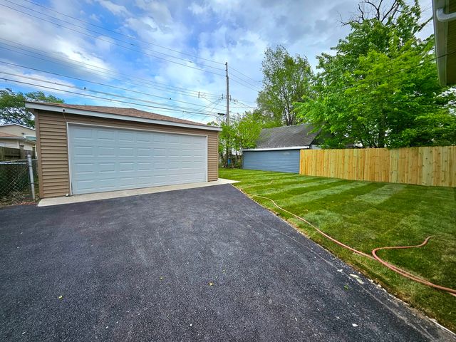 8819 S Carpenter Street, Chicago, IL 60620