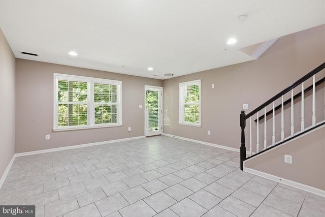8170 VILLAGGIO, Millersville, MD 21108