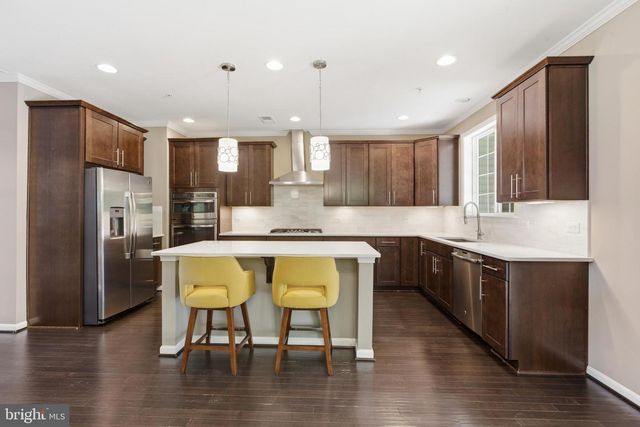 8170 VILLAGGIO, Millersville, MD 21108