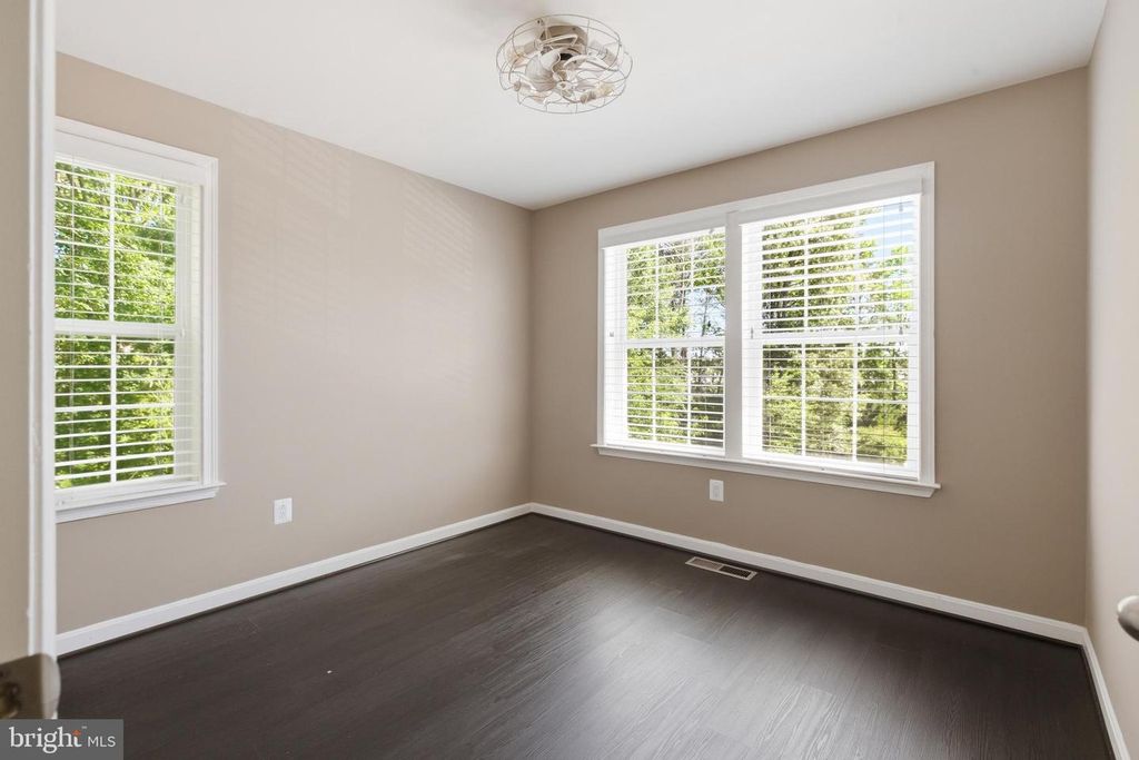 Image 21 of property listing at 8170 VILLAGGIO, Millersville, MD 21108