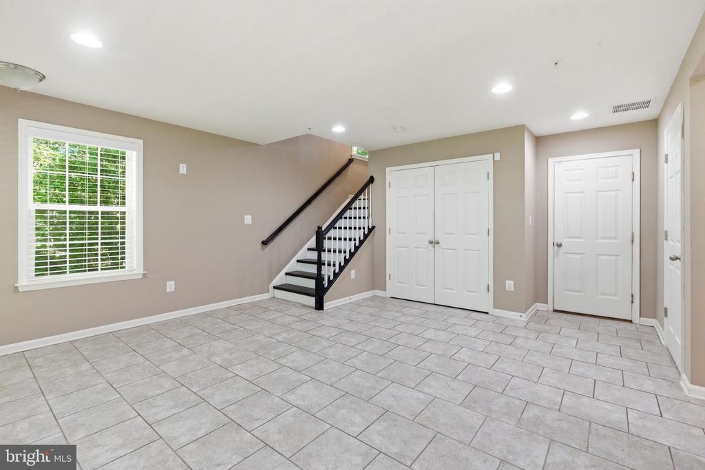 Image 28 of property listing at 8170 VILLAGGIO, Millersville, MD 21108