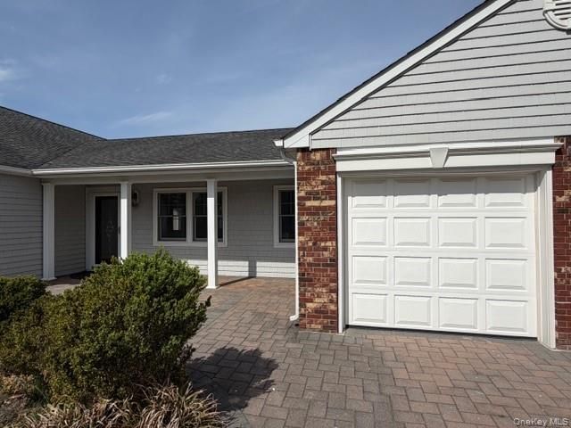 6 Hillview Court, Commack, NY 11725