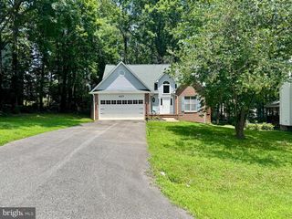 607 STONEWALL LN, Fredericksburg, VA 22407
