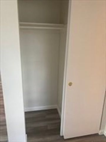 A1 Colonial Drive 5, Andover, MA 01810