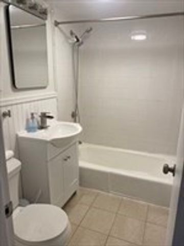 A1 Colonial Drive 5, Andover, MA 01810