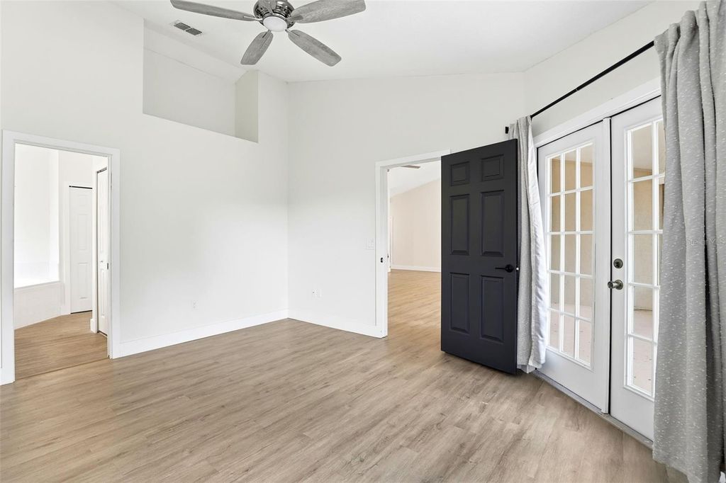 Image 17 of property listing at 248 STERLING ROSE COURT, Apopka, FL 32703