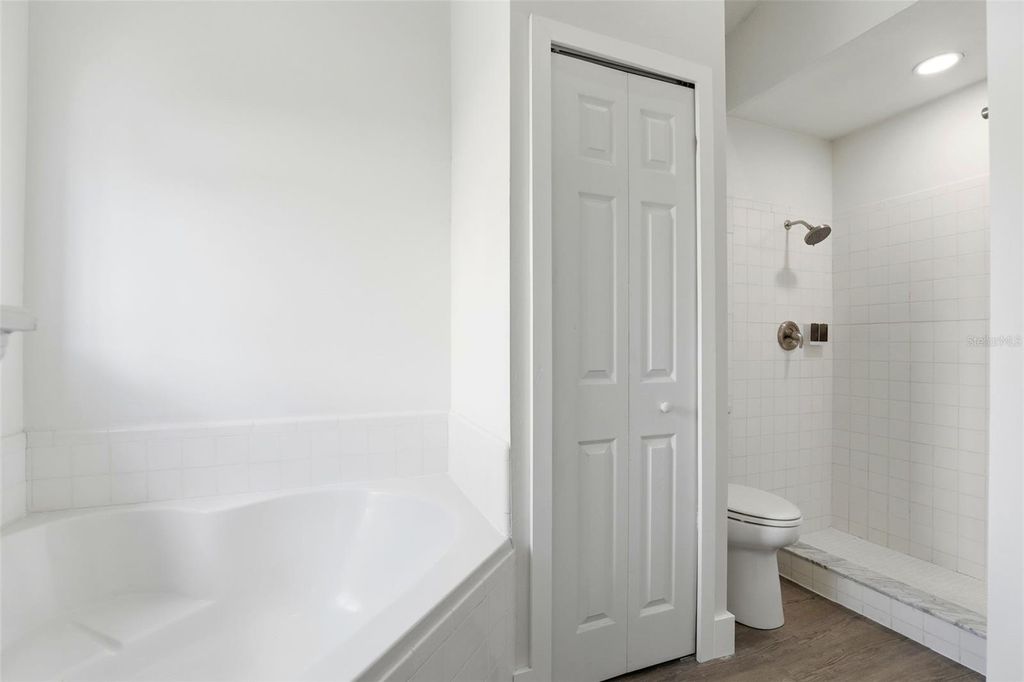 Image 19 of property listing at 248 STERLING ROSE COURT, Apopka, FL 32703