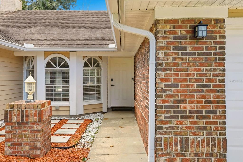 Image 3 of property listing at 248 STERLING ROSE COURT, Apopka, FL 32703