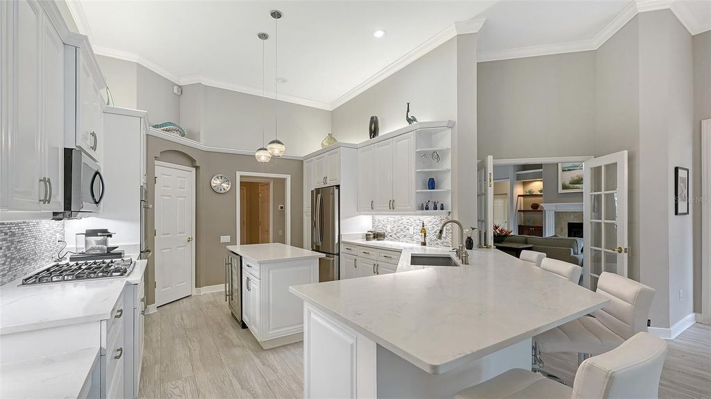 Image 13 of property listing at 7310 CHATSWORTH COURT, University Park, FL 34201